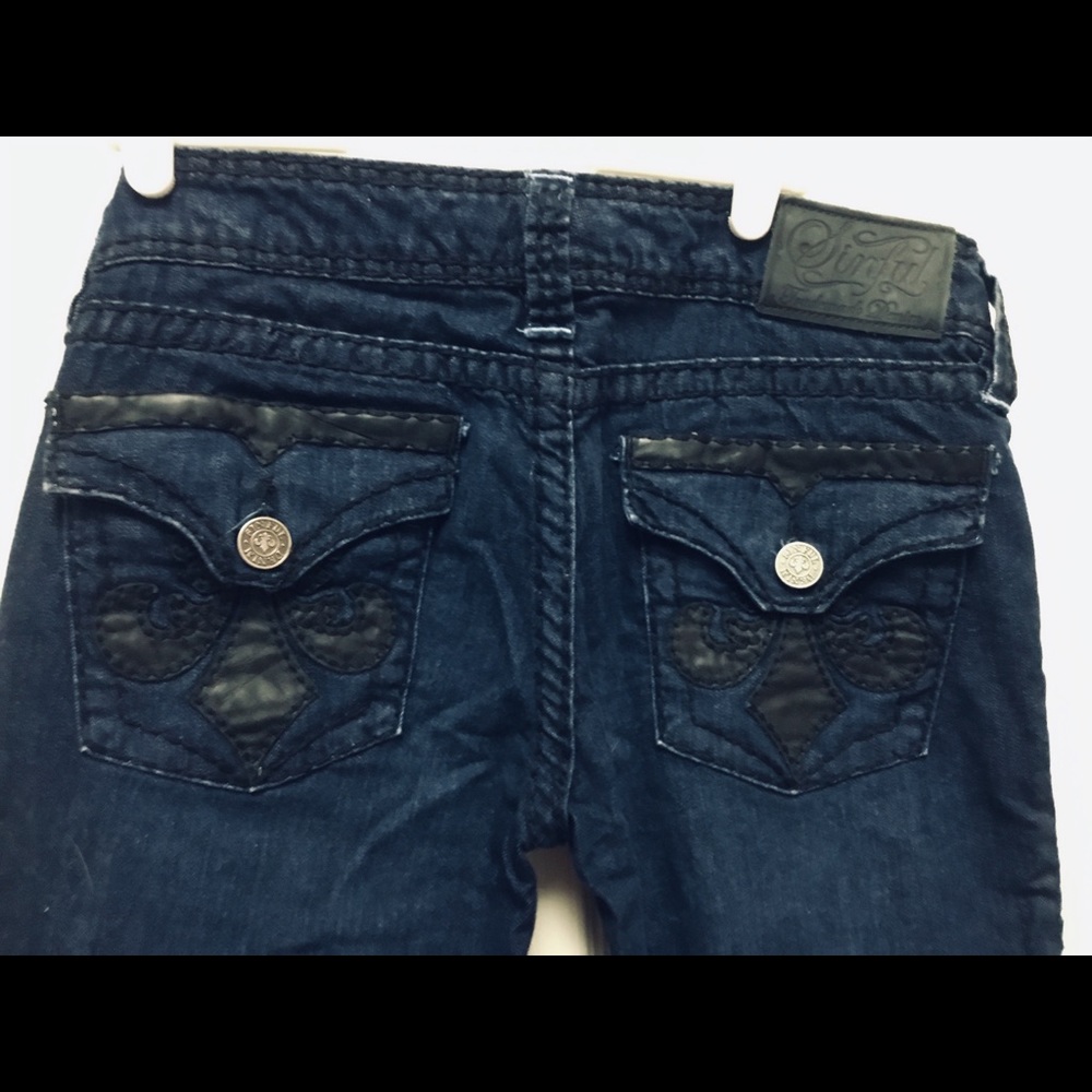 Sinful Jeans SZ 29, Fleur De Lis